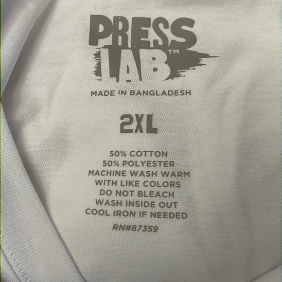 LET’S GET LUCKY Tee * T-Shirt * White with Green * UNISEX * size 2XL * XXL * - Picture 4 of 4